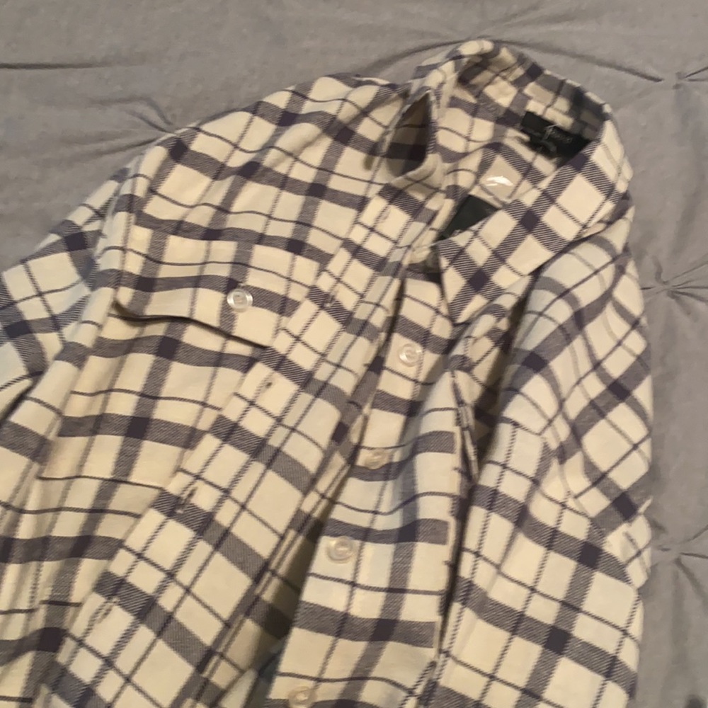 cropped flannel - Picture 2 of 4